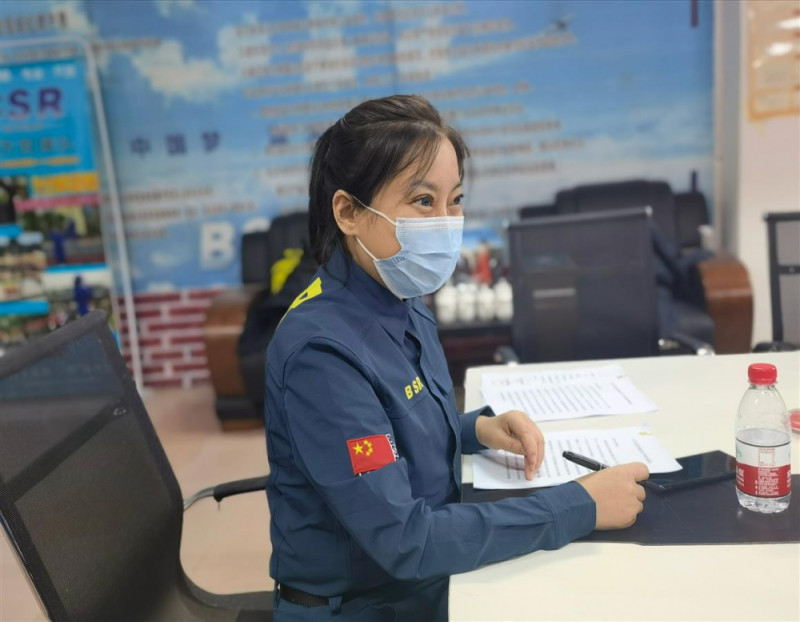  热身赛巅峰对决！江汉独角兽队小胜岭南鲨队队，击剑赛场再起波澜；细节处理更胜一筹