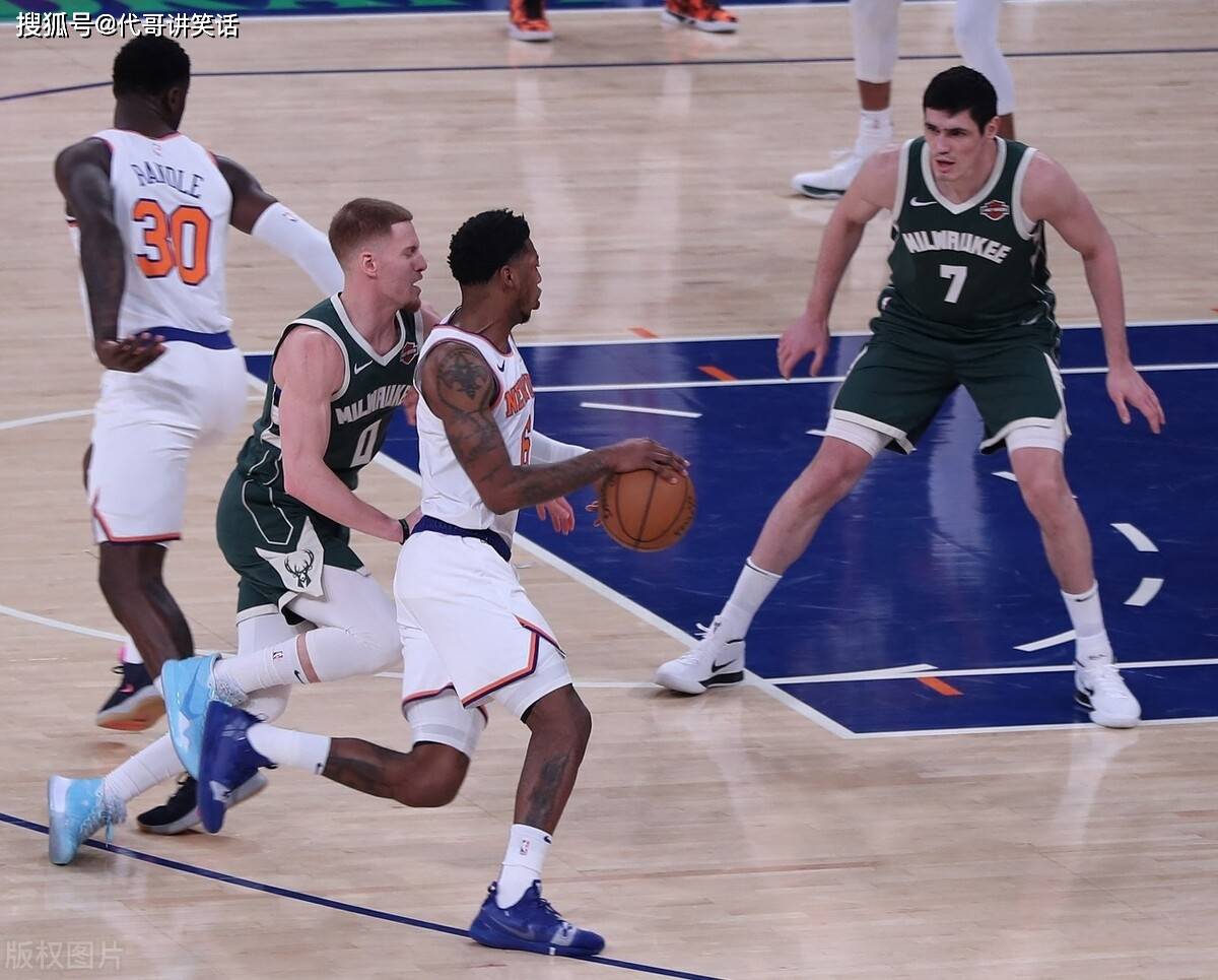 社区盾窗口期走向成谜,密尔沃基雄鹿完成体检,气氛紧张,身体对抗强度拉满 社区盾窗口期走向成谜,密尔沃基雄鹿完成体检,气氛紧张,身体对抗强度拉满