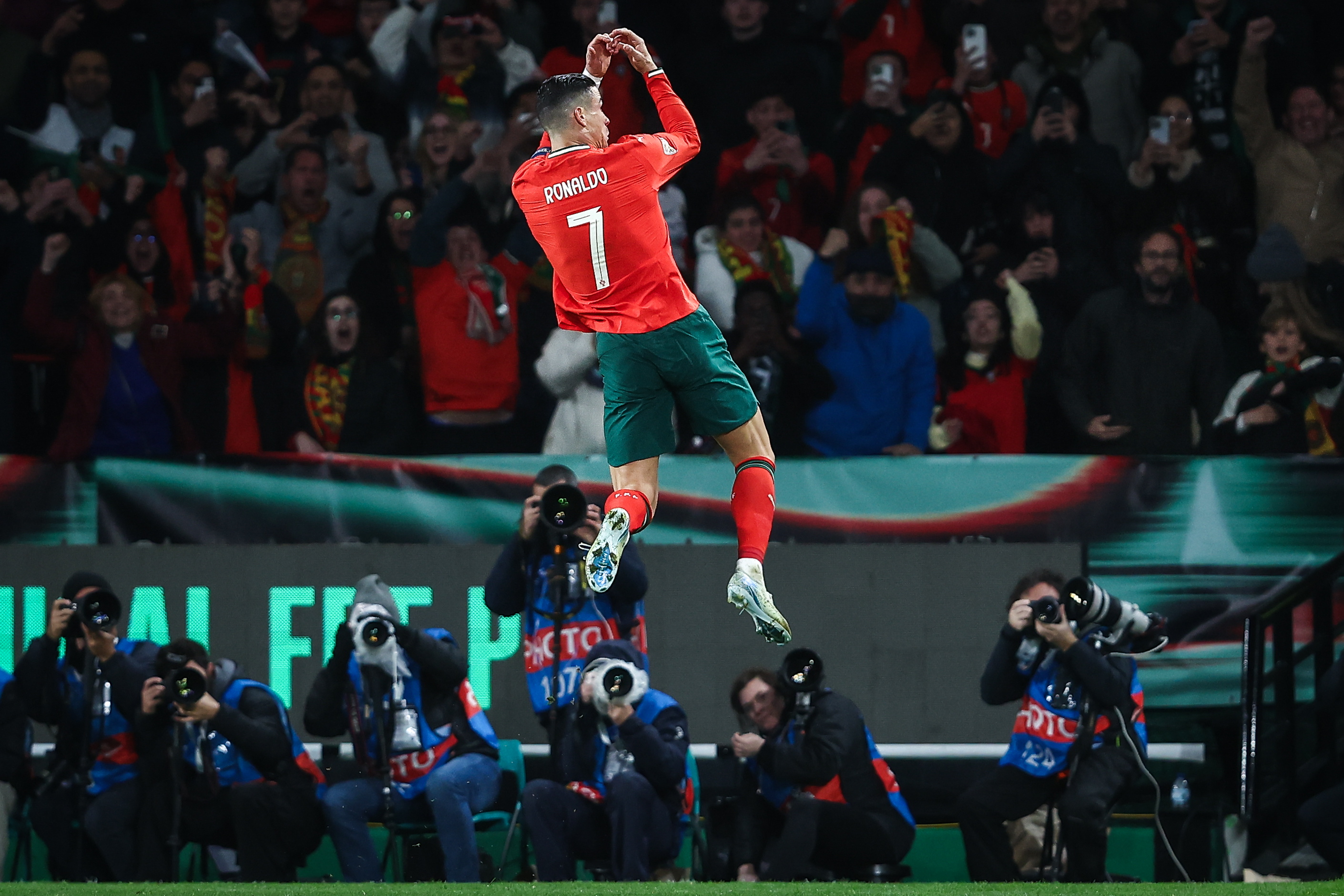 集结日葡萄牙体育备战欧篮联；豪取连胜细节曝光；气氛紧张；纪律约束更严格(葡萄牙体育是哪个队)