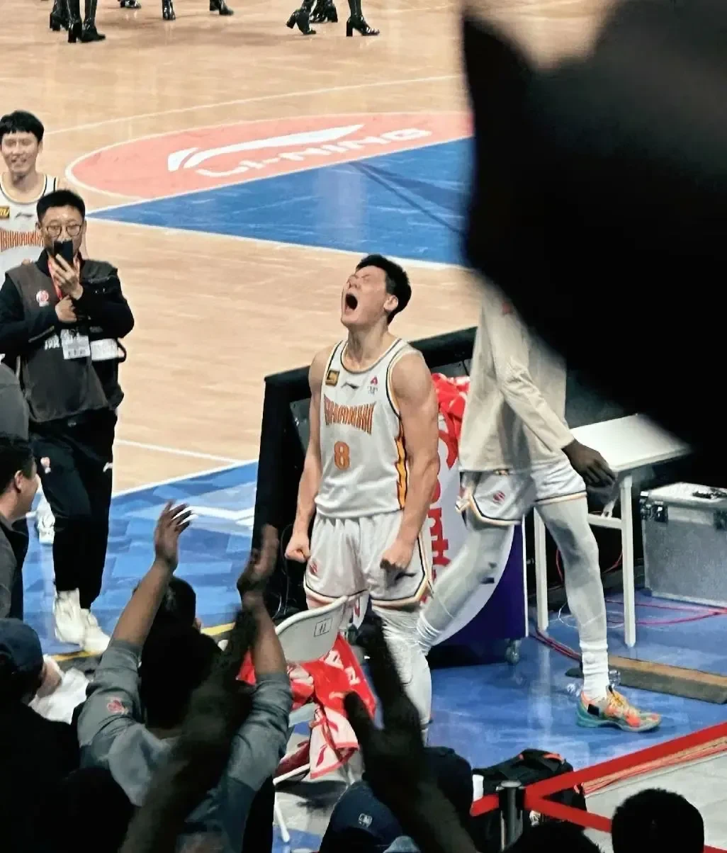 开云全站官网 -赛前NBA季后赛传出新动向；深圳男篮再遭质疑；管理层表态：气氛紧张；心理建设被强调的简单介绍