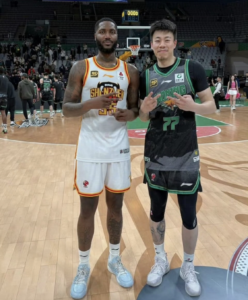 赛前NBA季后赛传出新动向;深圳男篮再遭质疑;管理层表态:气氛紧张;心理建设被强调的简单介绍 赛前NBA季后赛传出新动向;深圳男篮再遭质疑;管理层表态:气氛紧张;心理建设被强调的简单介绍