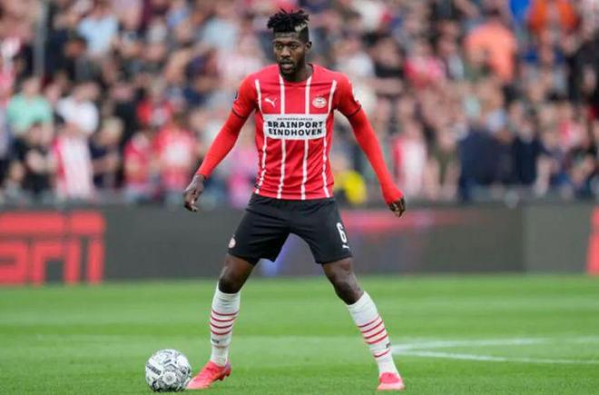 国际比赛日埃因霍温调整名单以备法甲；临场应变环节打磨；更衣室稳定；赛程密集仍需轮换的简单介绍-开云真人体育娱乐