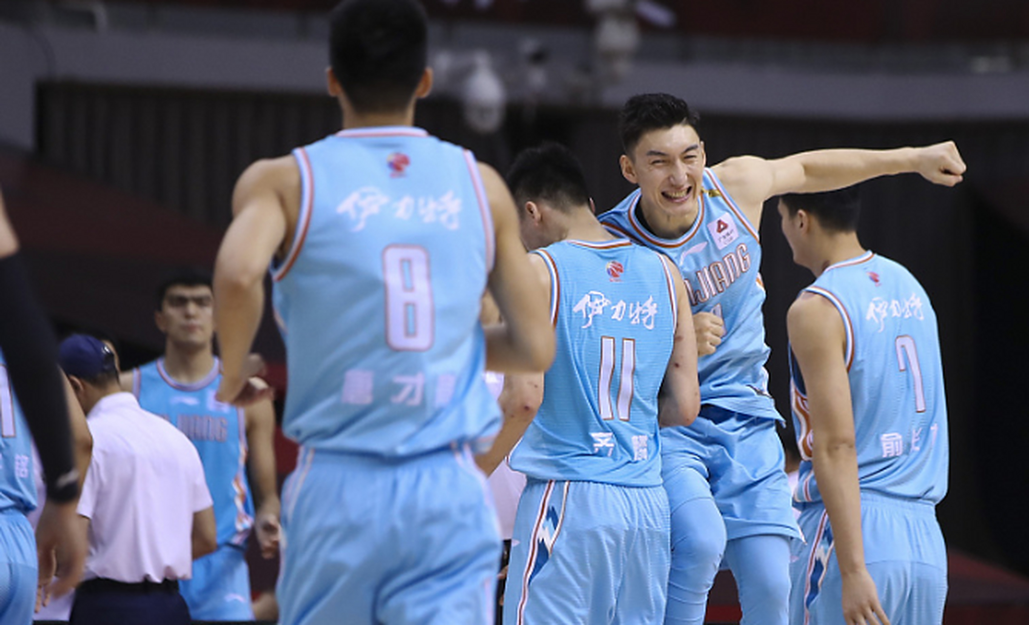 转折点上海申花手感冰凉，欧联关键时刻攻防权衡，悬念犹存，训练强度明显提升的简单介绍