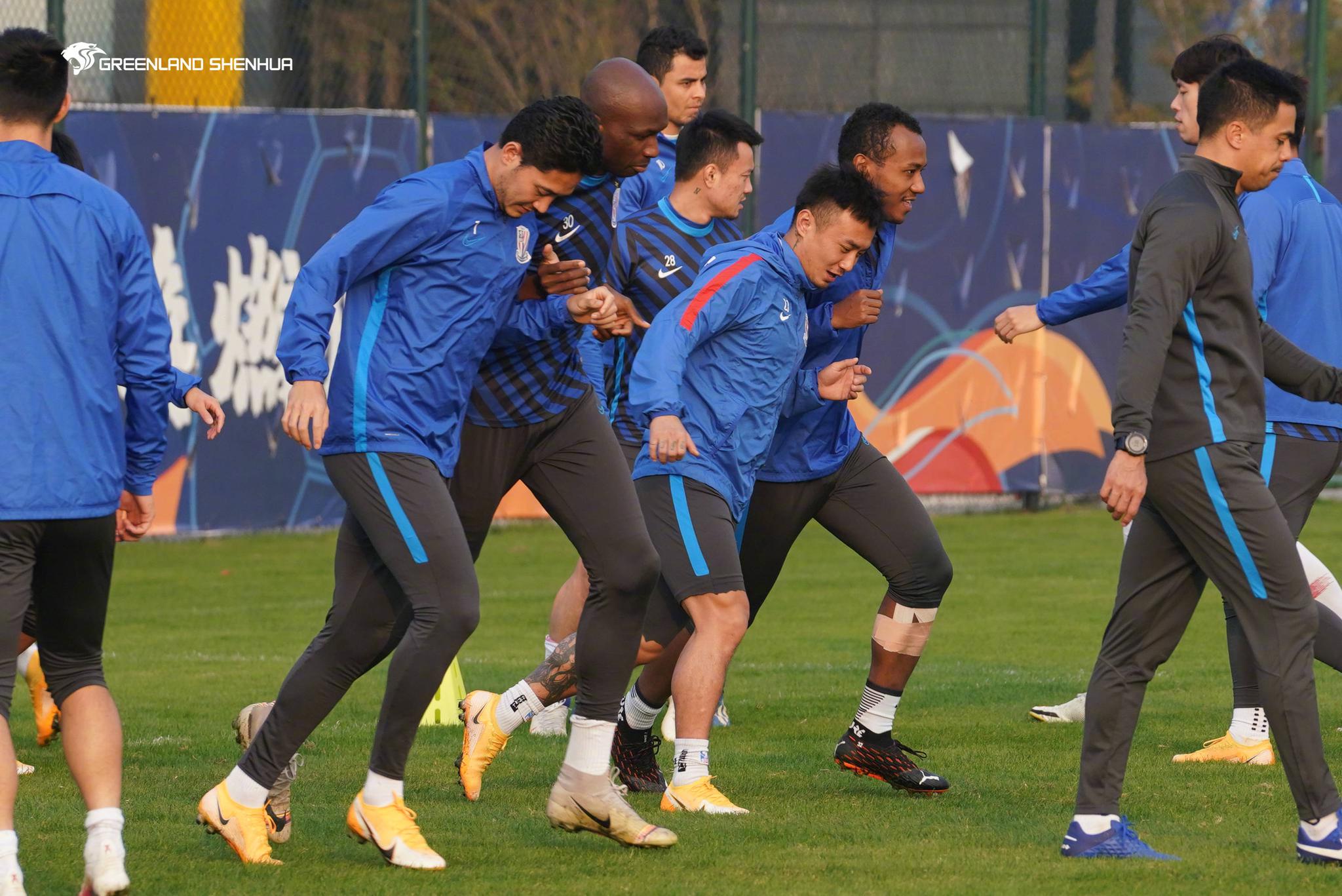 关于上海申花迎欧篮联关键赛；集结日临场应变；管理层满意；医务组通报恢复的信息